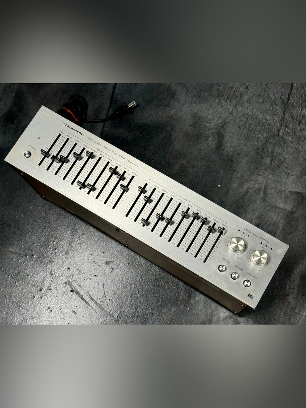 Realistc 31-2000A Wide Range 10 Band Stereo Frequency Equalizer EQ Silver Face F